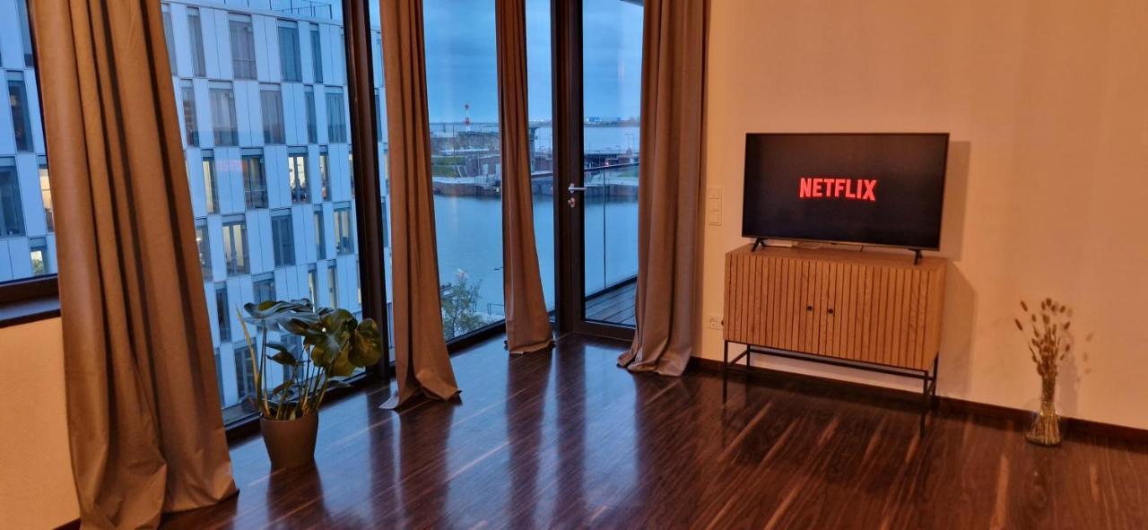 Homey Apartments Harbor Suite - Parking Two Bathrooms Netflix Sea View Μπρέμερχαφεν Εξωτερικό φωτογραφία