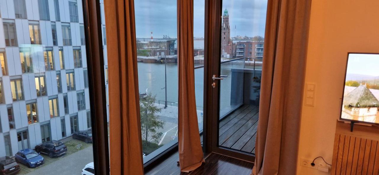 Homey Apartments Harbor Suite - Parking Two Bathrooms Netflix Sea View Μπρέμερχαφεν Εξωτερικό φωτογραφία