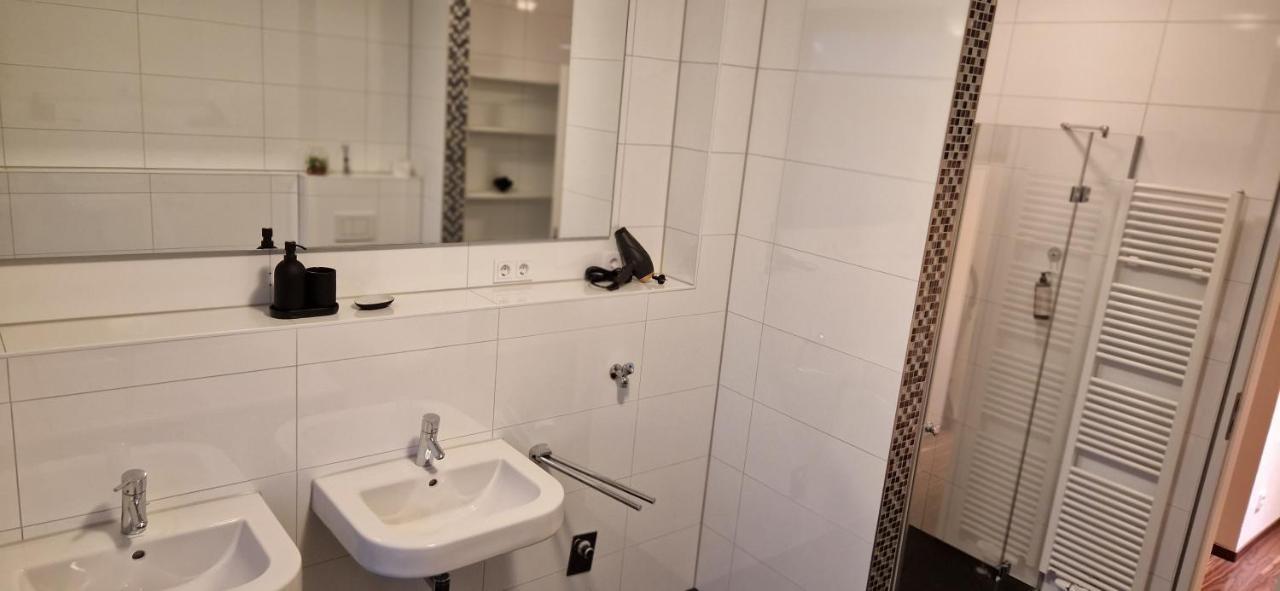 Homey Apartments Harbor Suite - Parking Two Bathrooms Netflix Sea View Μπρέμερχαφεν Εξωτερικό φωτογραφία