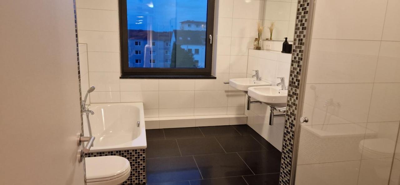 Homey Apartments Harbor Suite - Parking Two Bathrooms Netflix Sea View Μπρέμερχαφεν Εξωτερικό φωτογραφία
